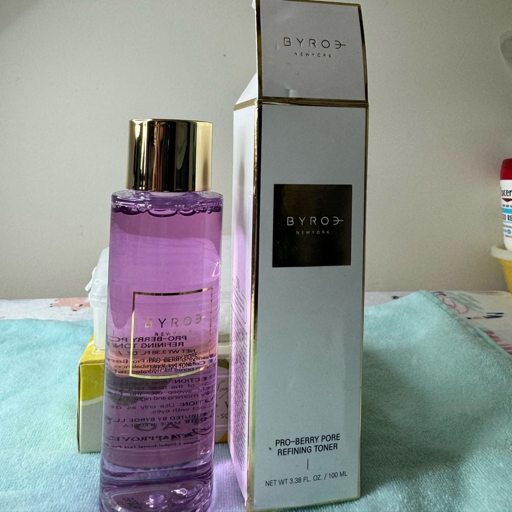 Byroe pro berry pore refining toner